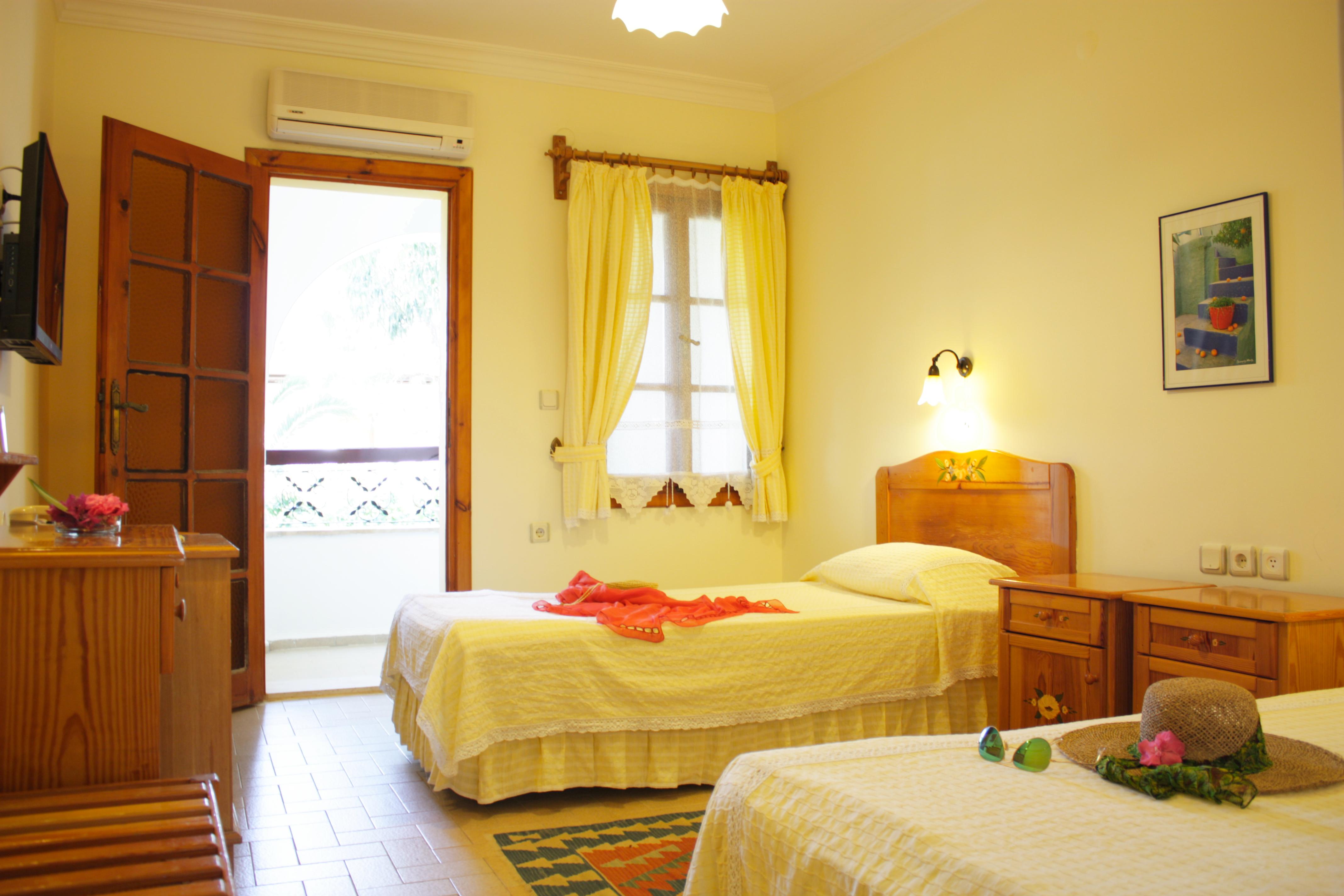 Toloman Hotel Bitez Beach Екстериор снимка