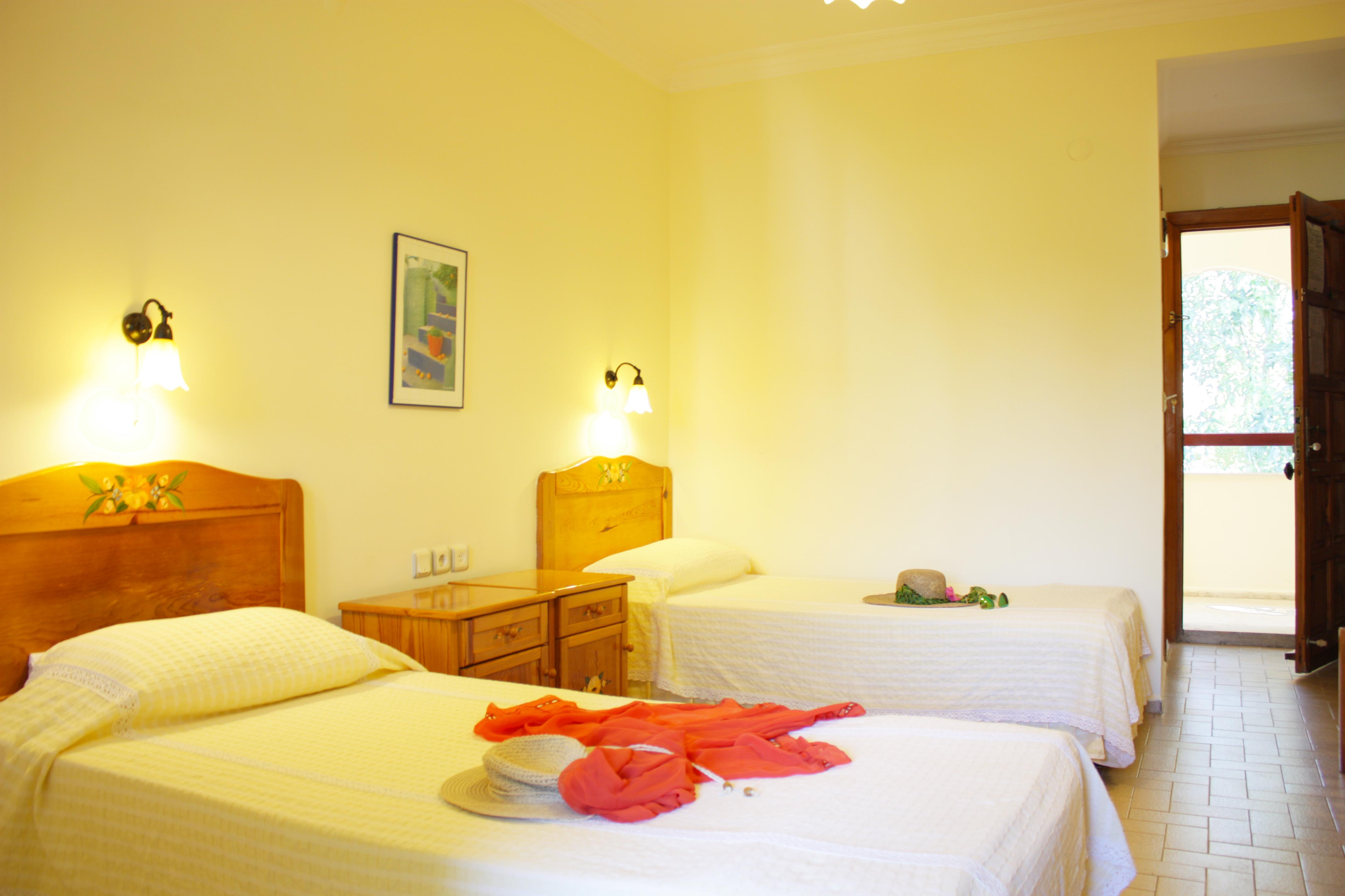 Toloman Hotel Bitez Beach Екстериор снимка