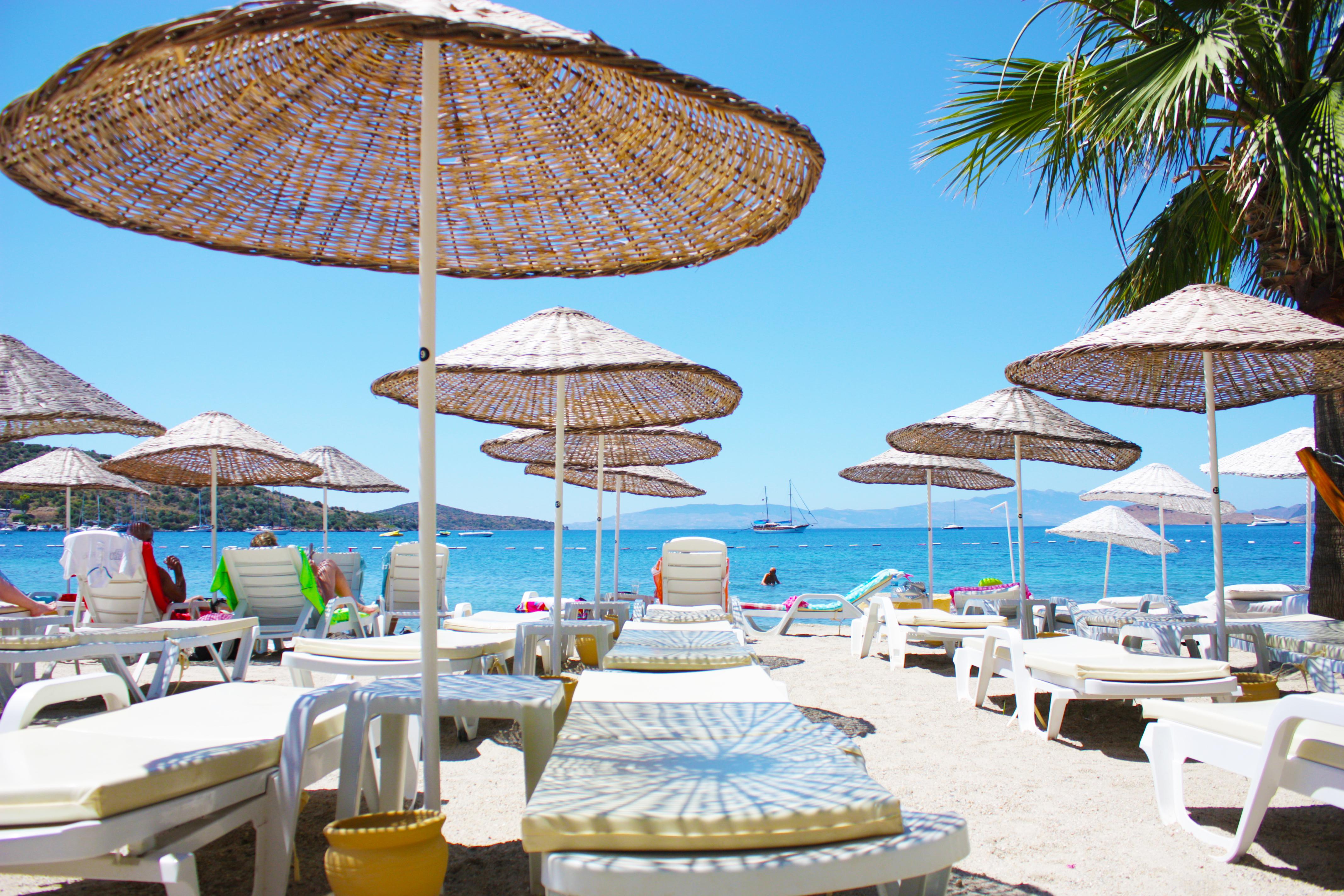 Toloman Hotel Bitez Beach Екстериор снимка