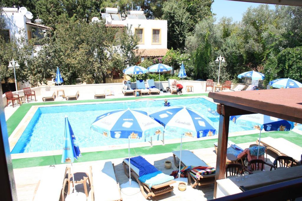 Toloman Hotel Bitez Beach Екстериор снимка
