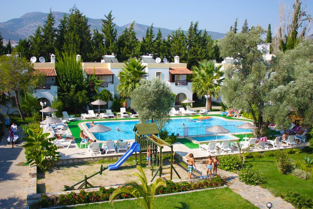 Toloman Hotel Bitez Beach Екстериор снимка