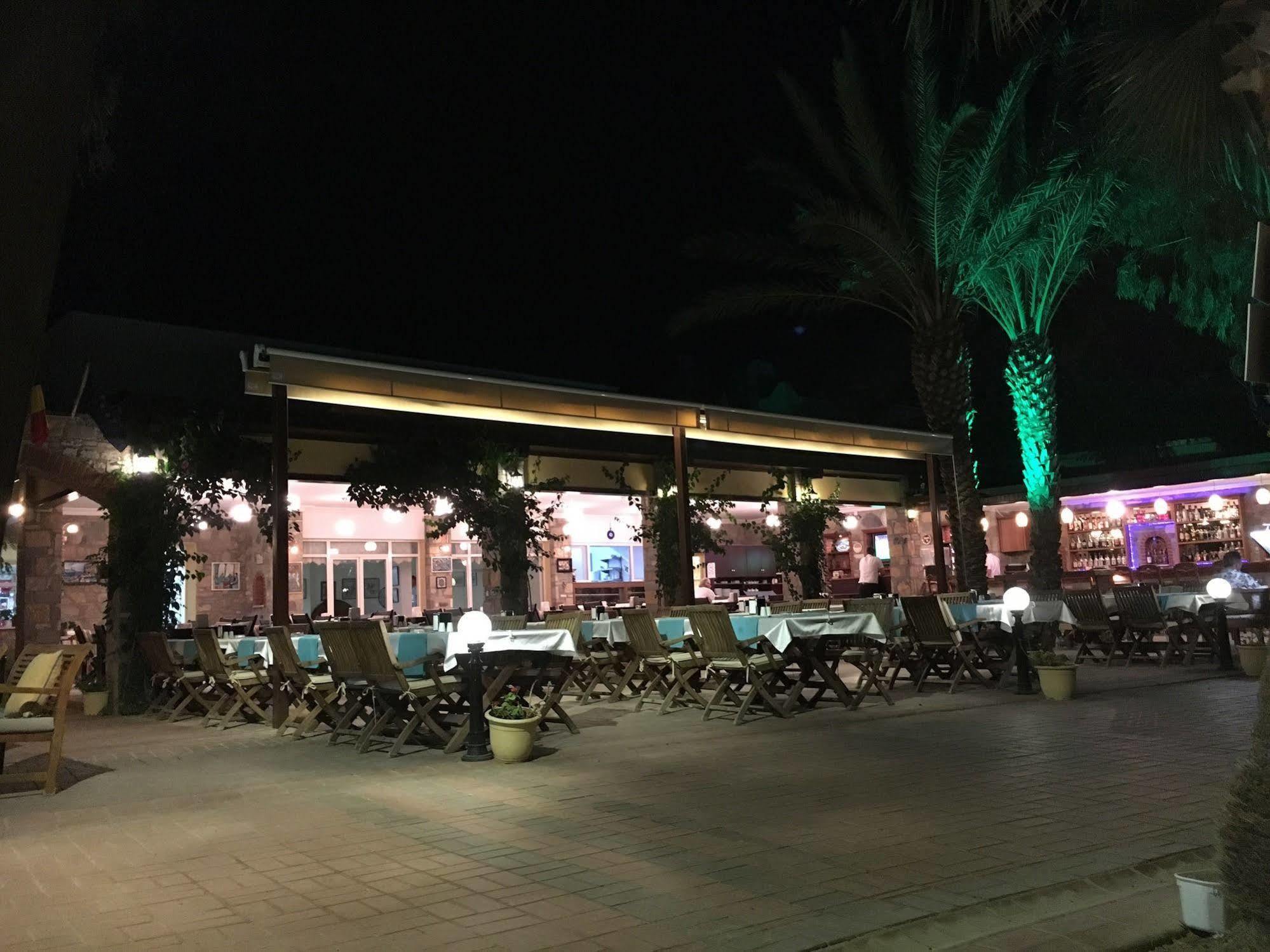 Toloman Hotel Bitez Beach Екстериор снимка