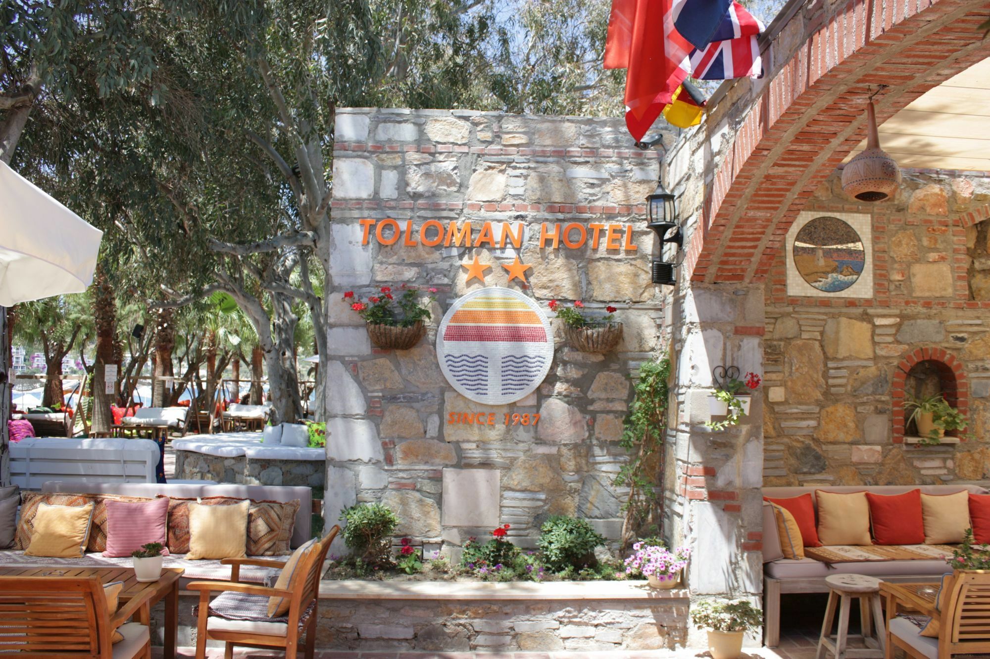 Toloman Hotel Bitez Beach Екстериор снимка