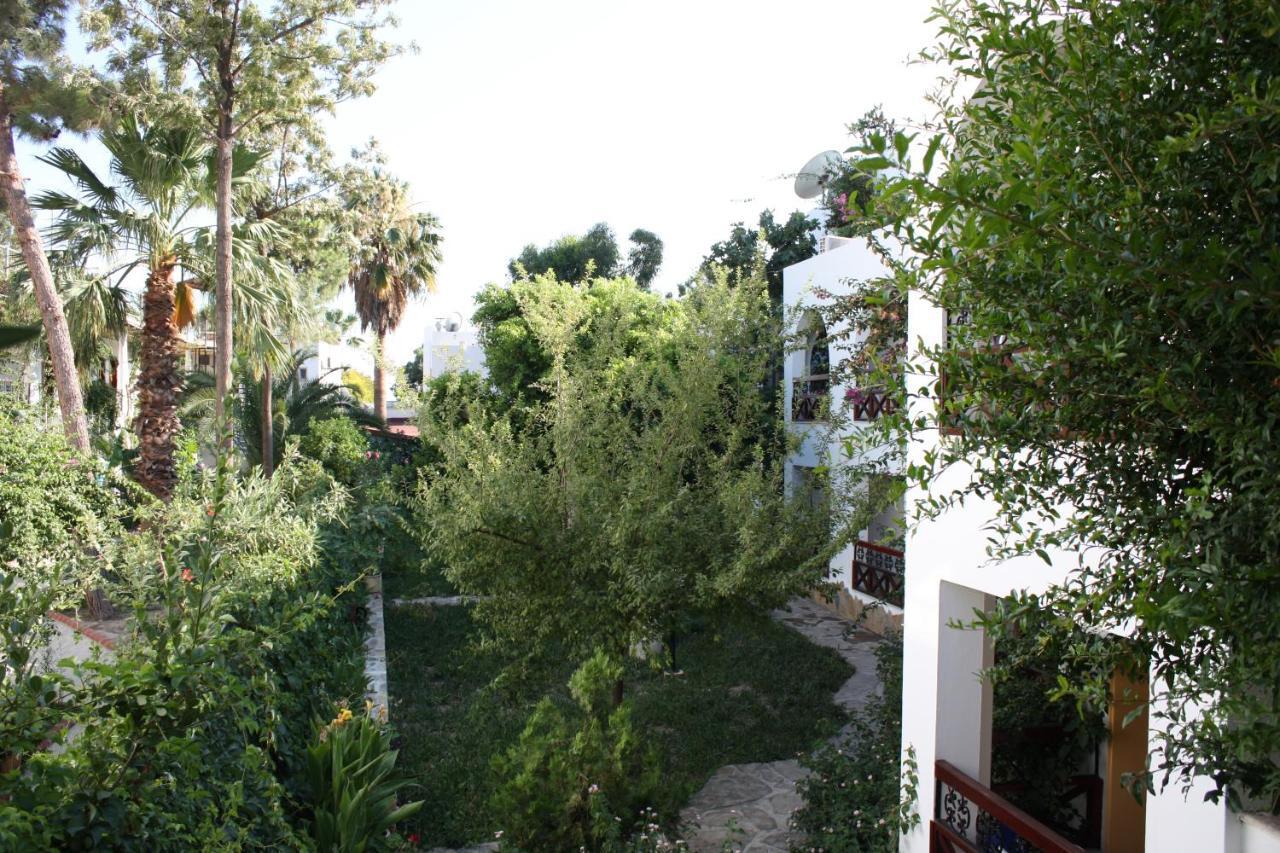 Toloman Hotel Bitez Beach Екстериор снимка